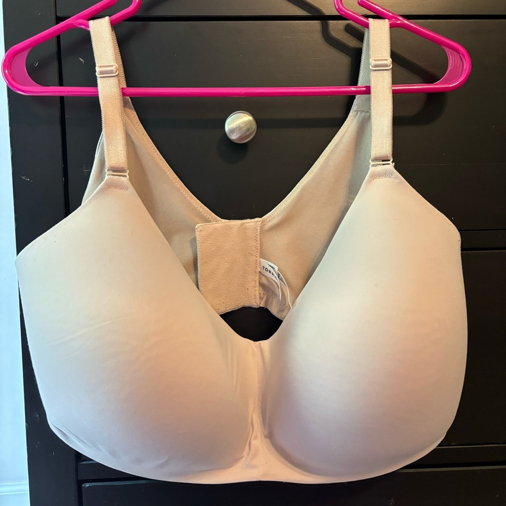Torrid Curve Dream Wire Free Back Smoothing Bra 42H